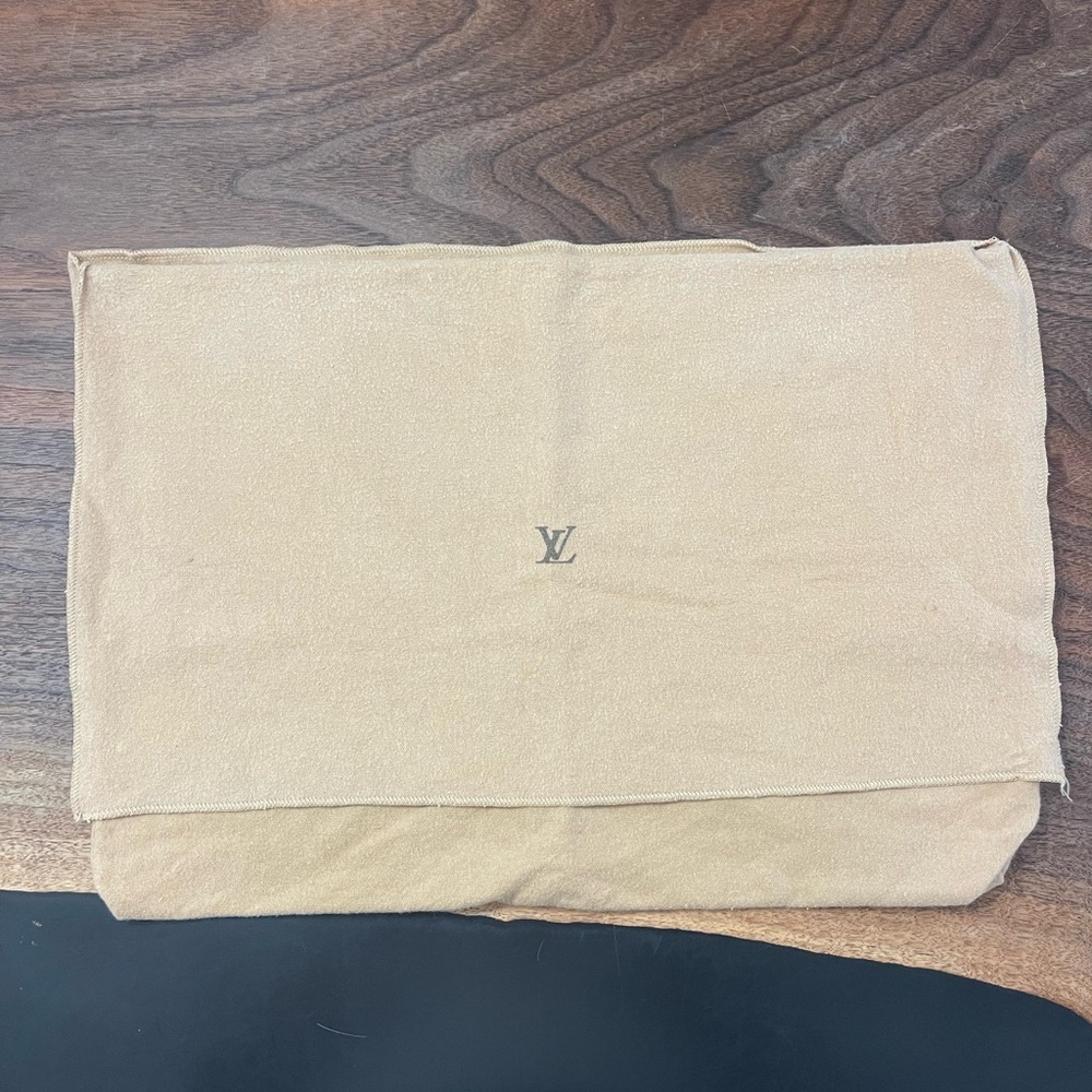 EUC LOUIS VUITTON FLAP CLOSURE DUST BAG